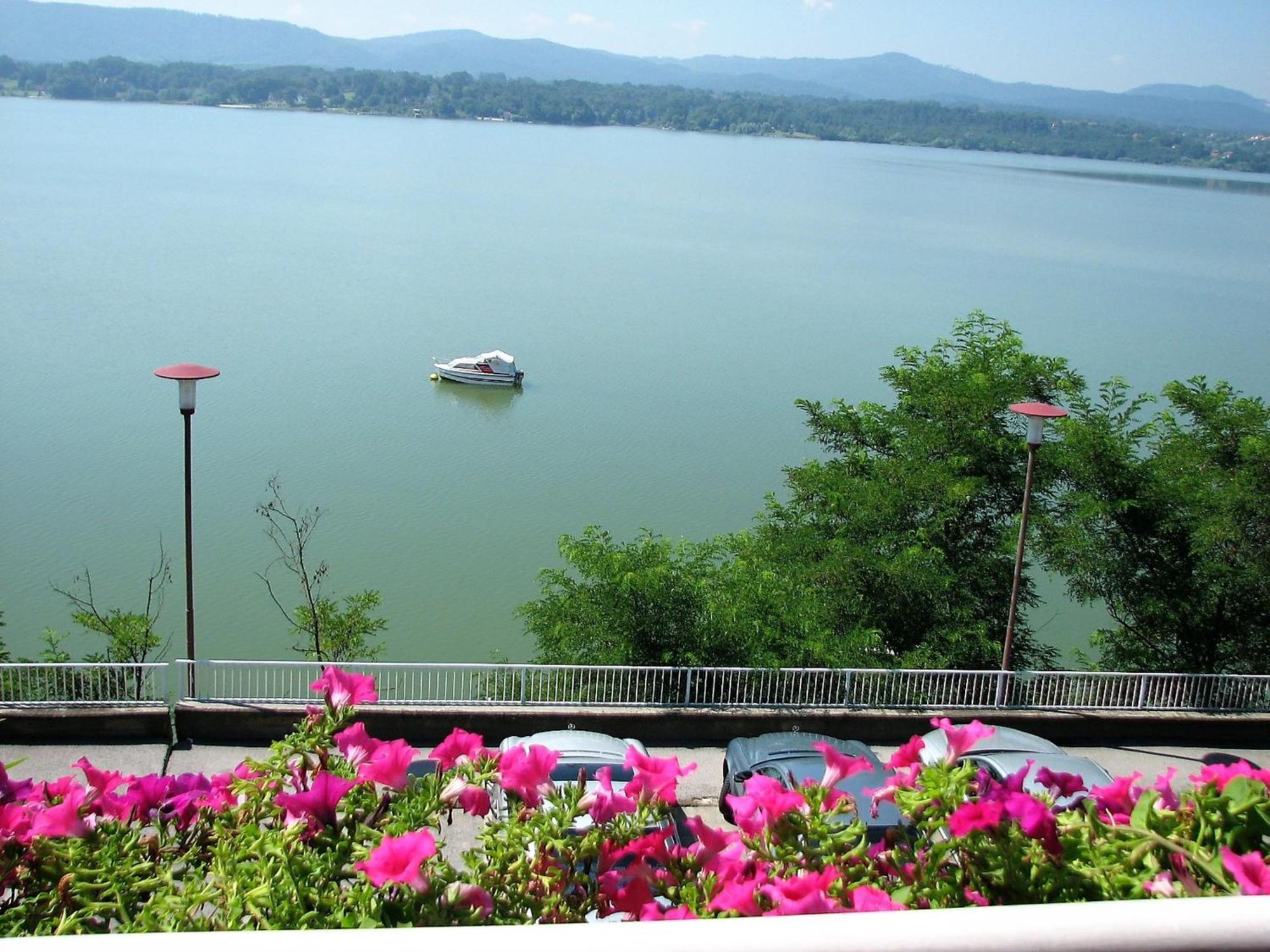 Hotel Senad Od Bosne Prokosovici Ngoại thất bức ảnh