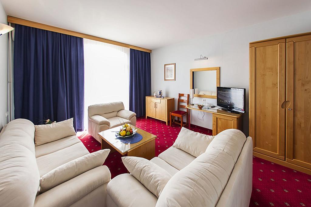 Hotel Senad Od Bosne Prokosovici Ngoại thất bức ảnh