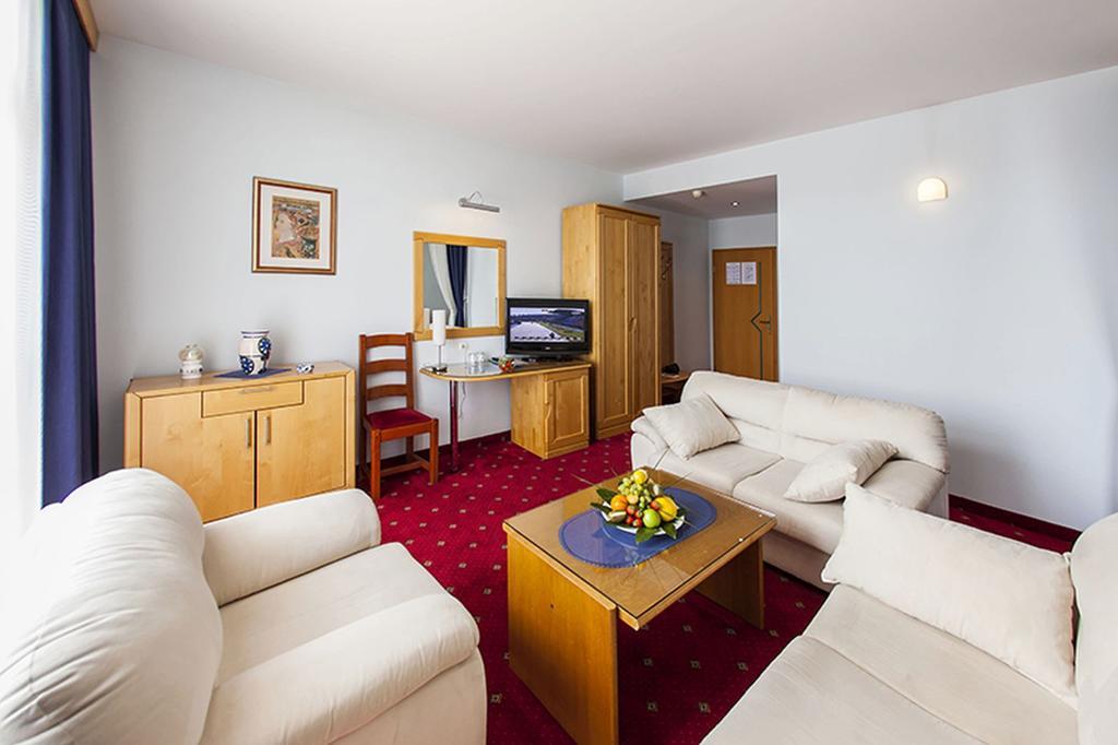 Hotel Senad Od Bosne Prokosovici Ngoại thất bức ảnh